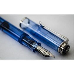 PELİKAN - Pelikan Classic Series M205 Blue Transparent Fountain Pen (1)