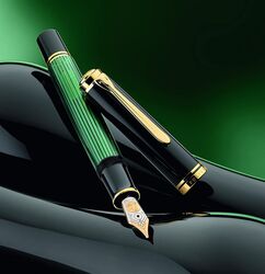 PELİKAN - Pelikan Souveraen M800 Green Black Fountain Pen (1)